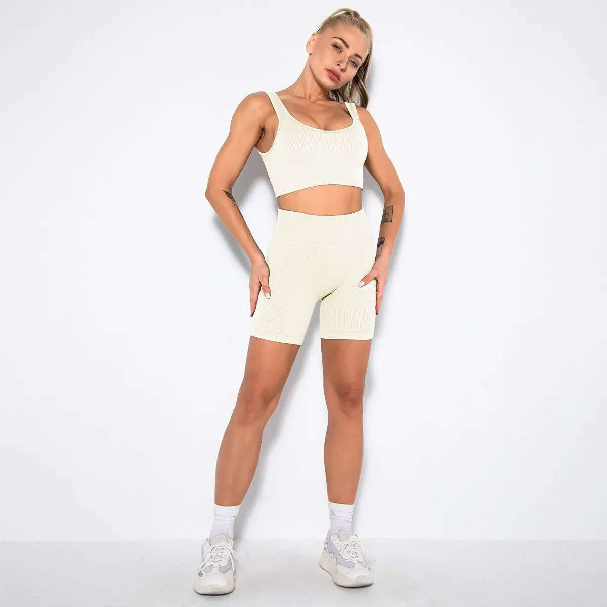 016 Seamless Stripe Fitness Top & Shorts