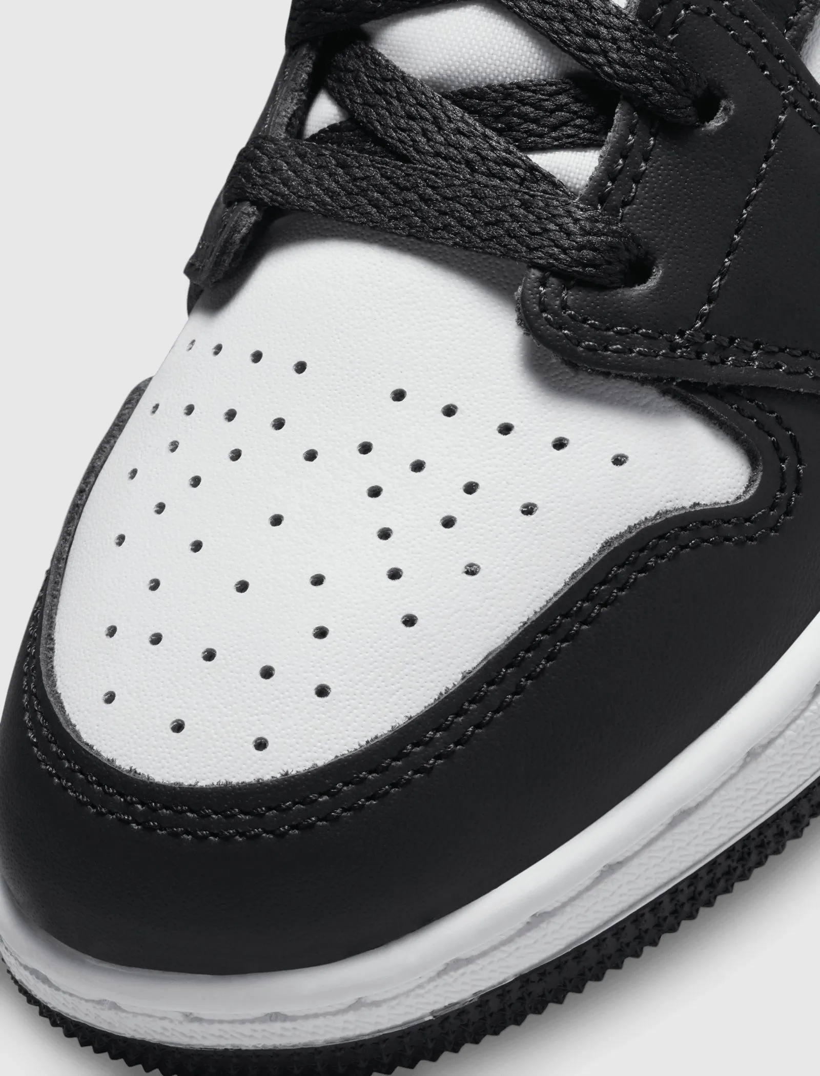 AIR JORDAN 1 MID SE "BLACK ELEPHANT"