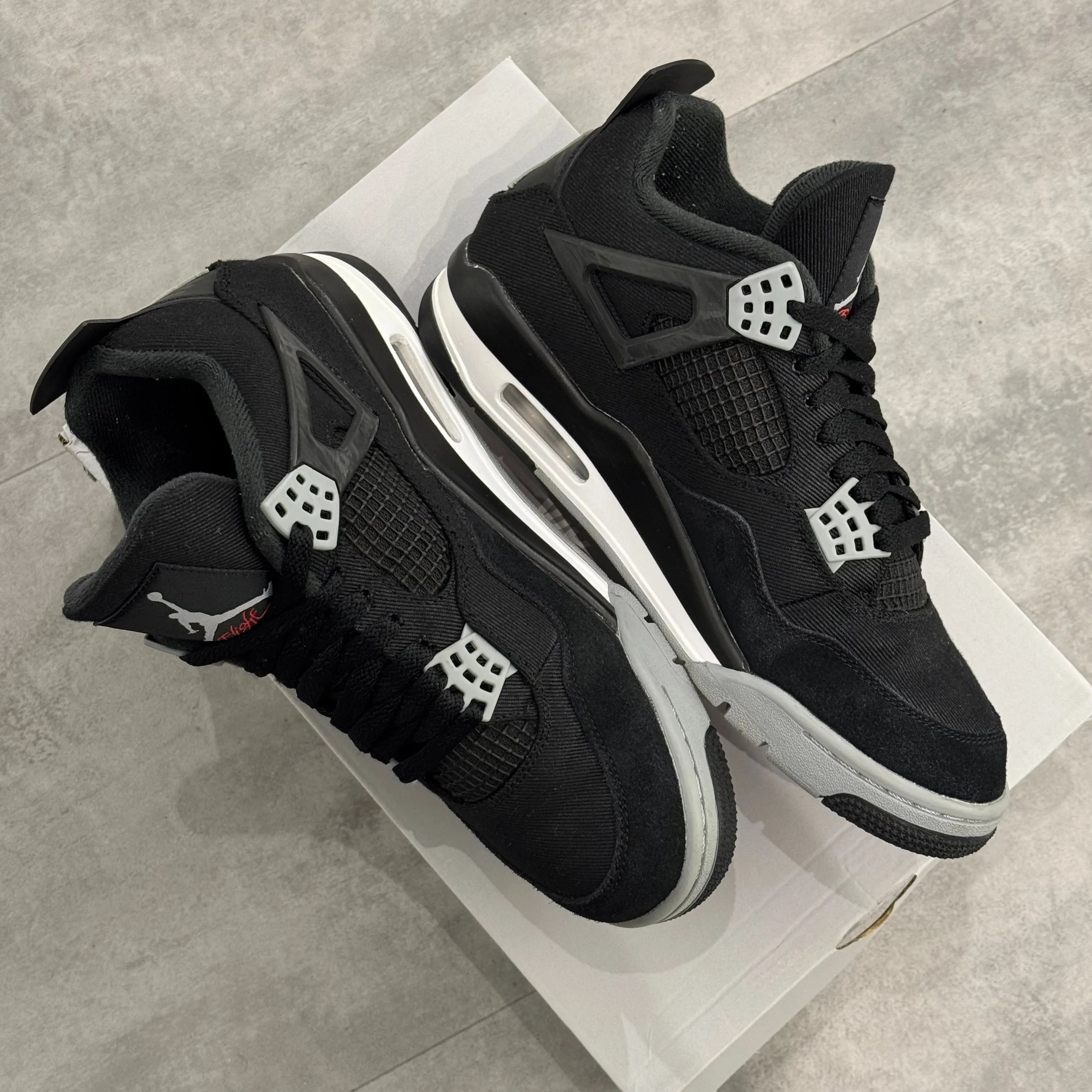 Air Jordan 4 Black Canvas (42) - Usado