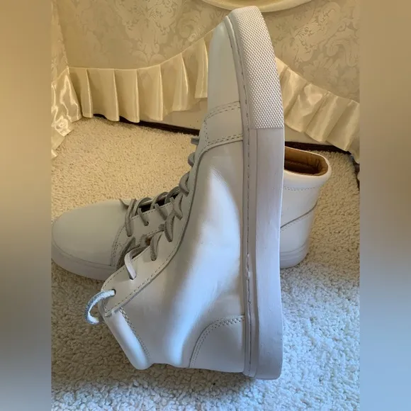 AMERICAN EAGLE OUTFITTERS MENS LEATHER HITOP SNEAKERS