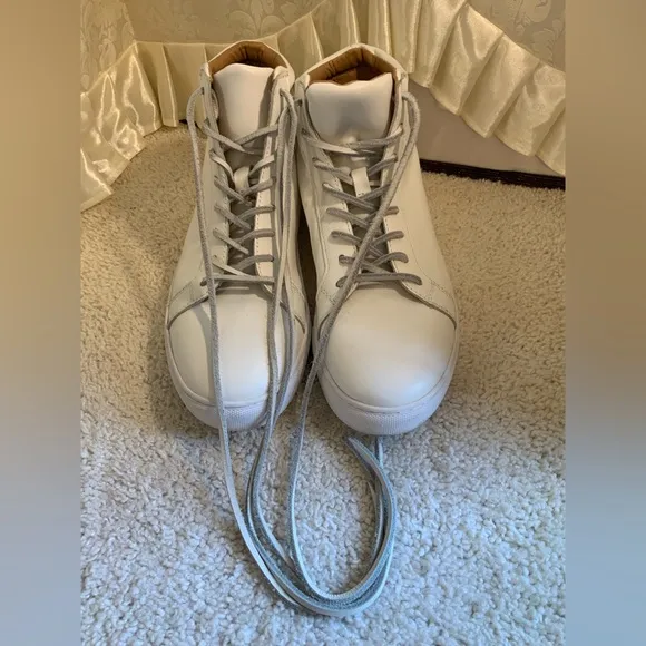 AMERICAN EAGLE OUTFITTERS MENS LEATHER HITOP SNEAKERS