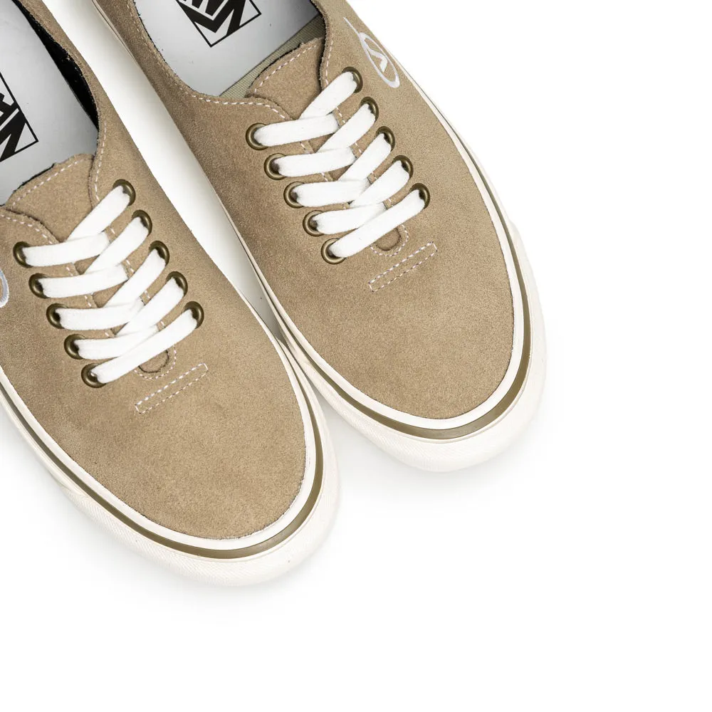Authentic One Piece DX 'Anaheim Factory' | Beige