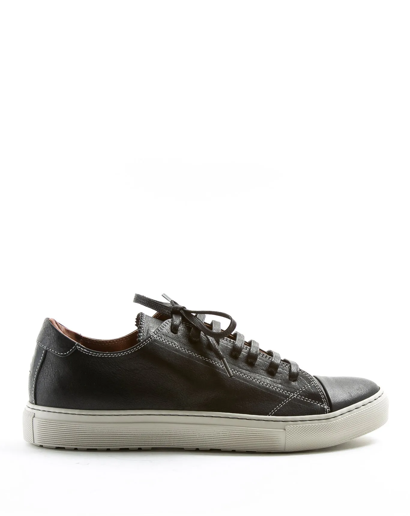 BEXY Black Leather Sneakers