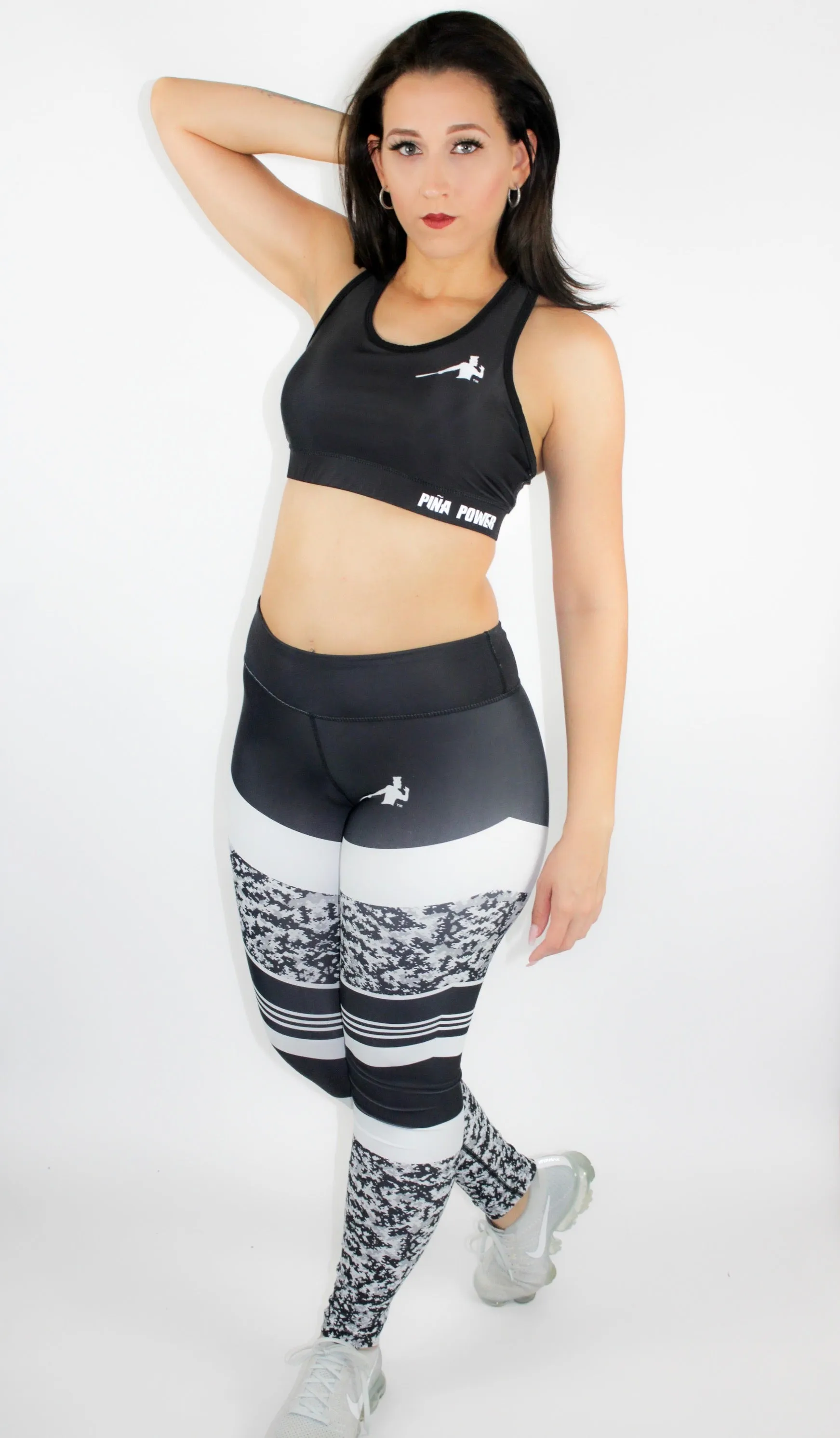 BLACK & WHITE SET