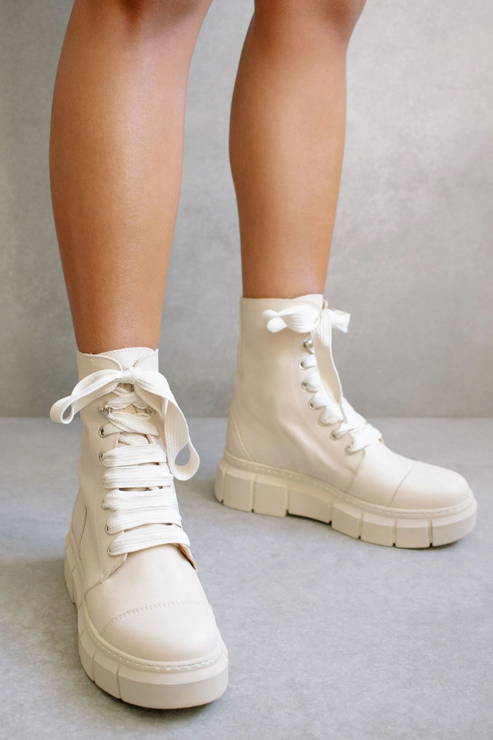 Can Can Boot Beige