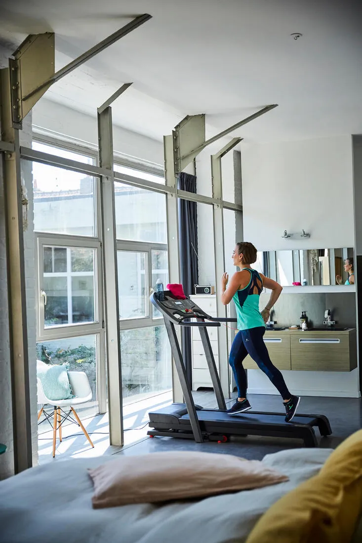 Comfortable Treadmill T520B - 13 km/h, 43⨯121 cm