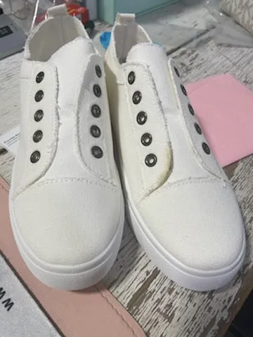 DEFECT- Blank Canvas Sneakers w/ No Laces