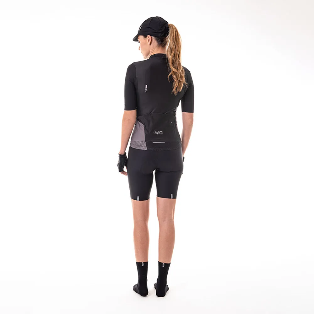 Essentials - Essence - Short Sleeve Jersey. Women