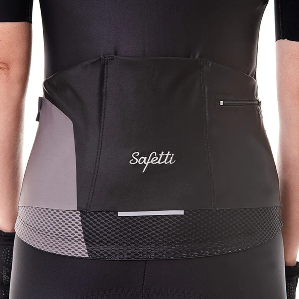 Essentials - Essence - Short Sleeve Jersey. Women
