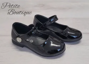 Girls black patent shoes