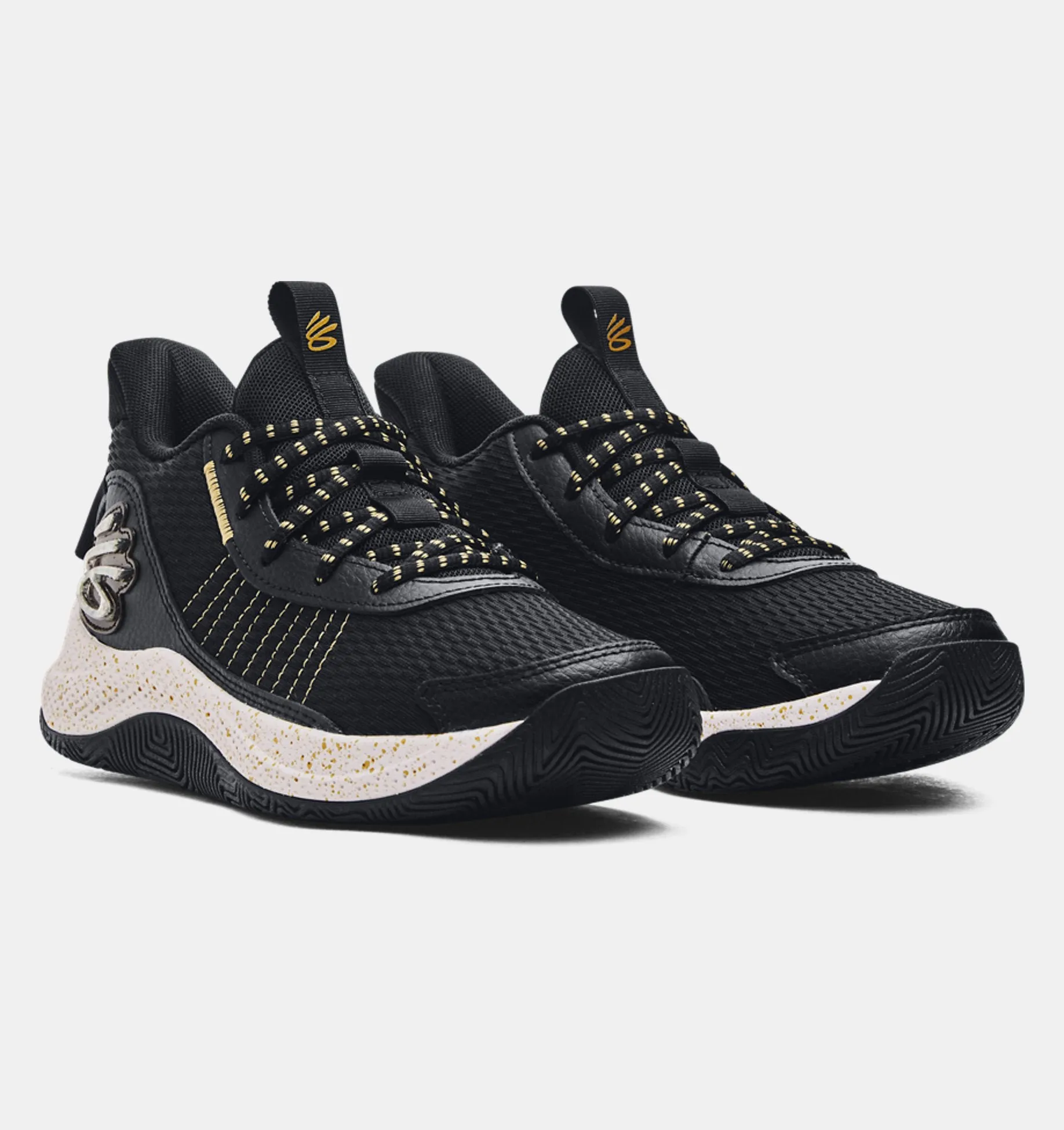 Kids Grade School Curry 3Z7 Basketball Shoes