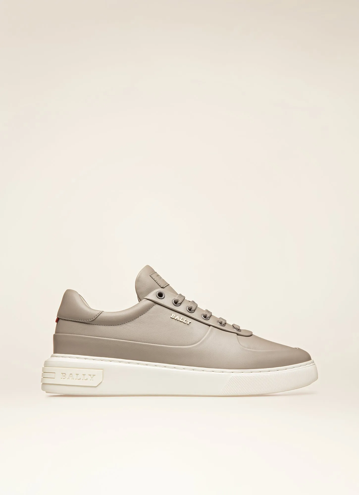 Manny - Sneakers