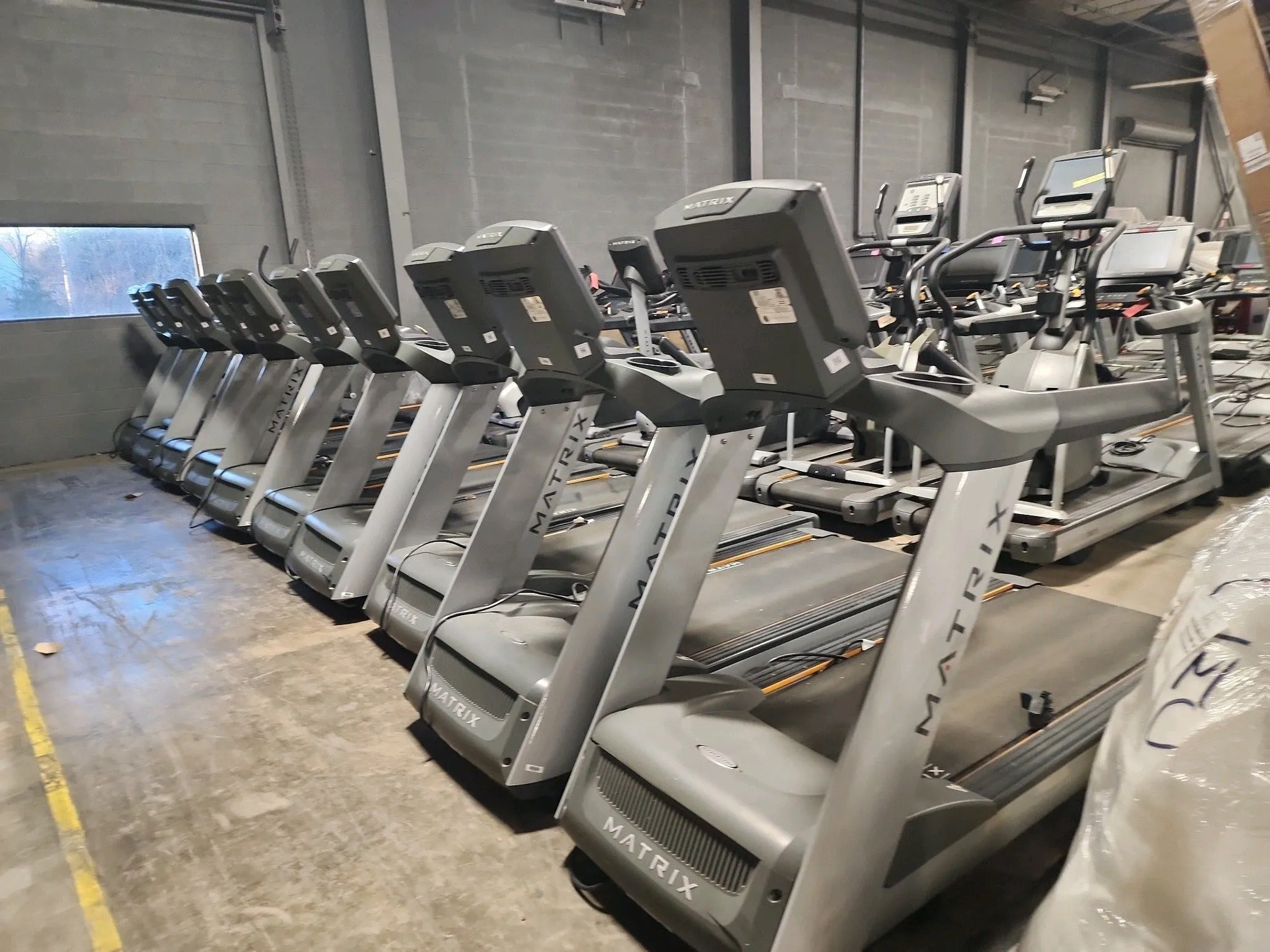 Matrix T7Xi Treadmill w/Integrated 19" Touchscreen Display