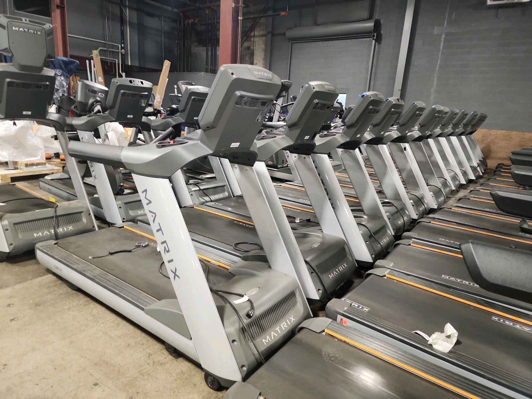Matrix T7Xi Treadmill w/Integrated 19" Touchscreen Display