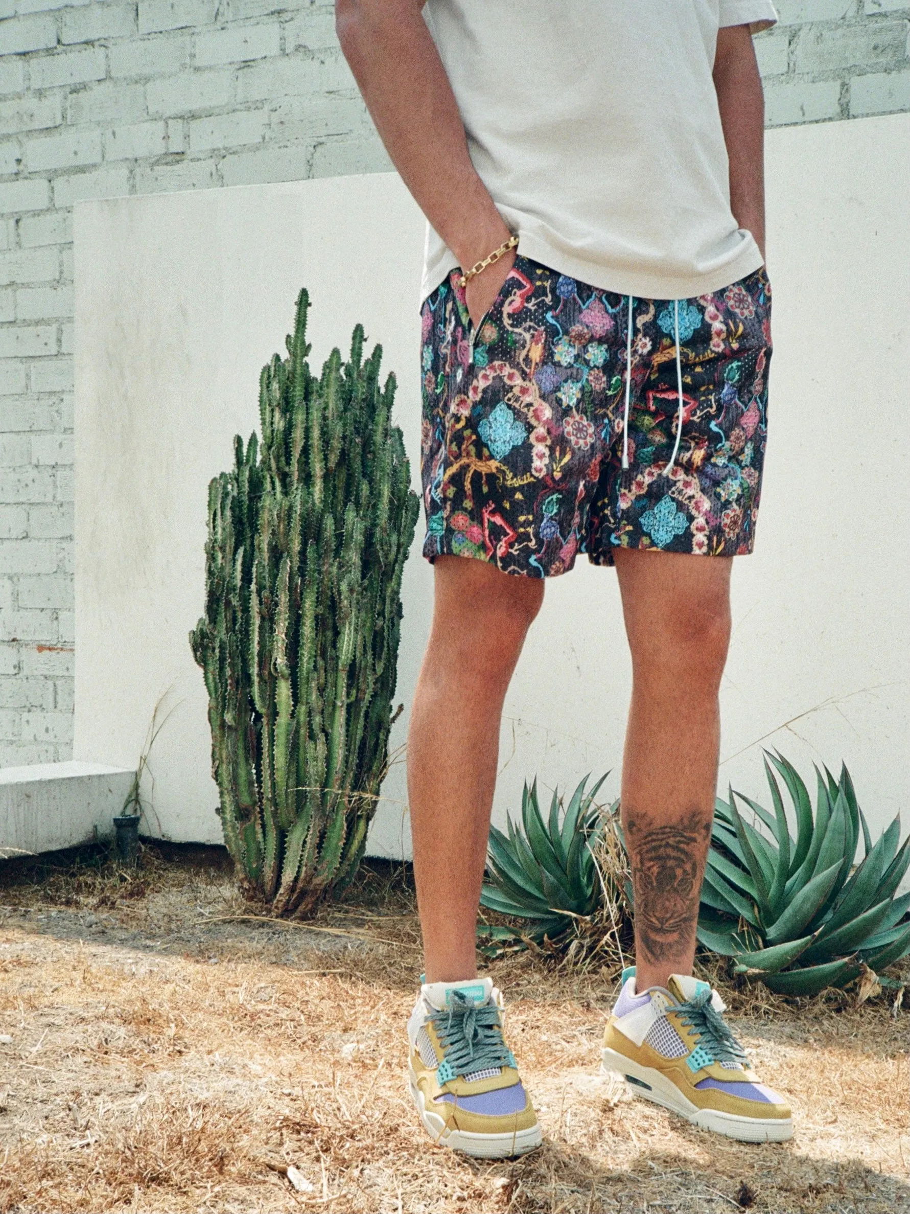 Modern Persian Mesh Short - Aged Black