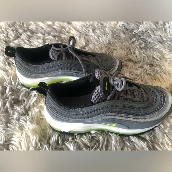 New Nike Air Max 97 Boy's Size 6Y Sneakers