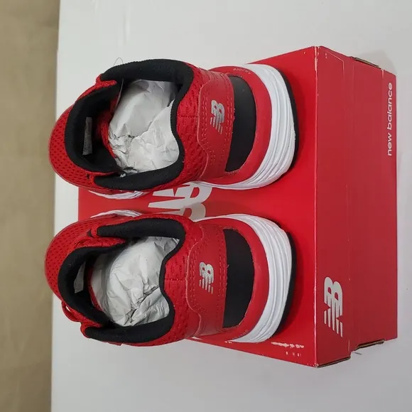 NIB 12.5 X-Wide Little Boys, 680 V6 Lace Up Running Shoe, New Balance
