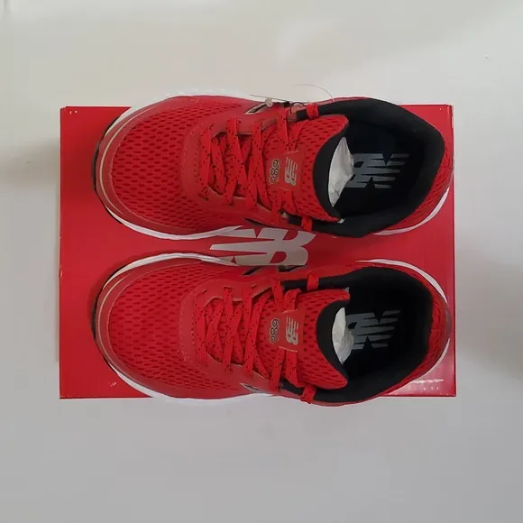 NIB 12.5 X-Wide Little Boys, 680 V6 Lace Up Running Shoe, New Balance