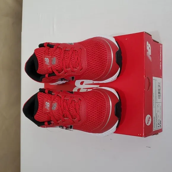 NIB 12.5 X-Wide Little Boys, 680 V6 Lace Up Running Shoe, New Balance
