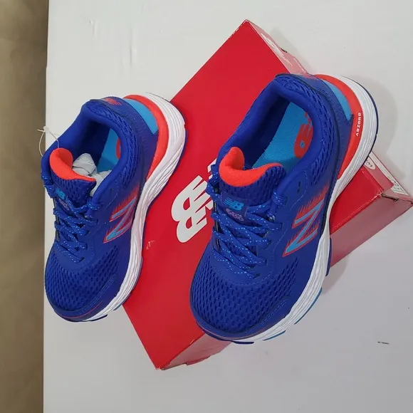 NIB 12.5 X-Wide Little Boys, 680 V6 Lace Up Running Shoe, New Balance