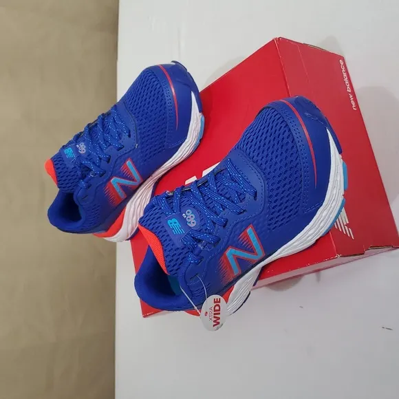 NIB 12.5 X-Wide Little Boys, 680 V6 Lace Up Running Shoe, New Balance
