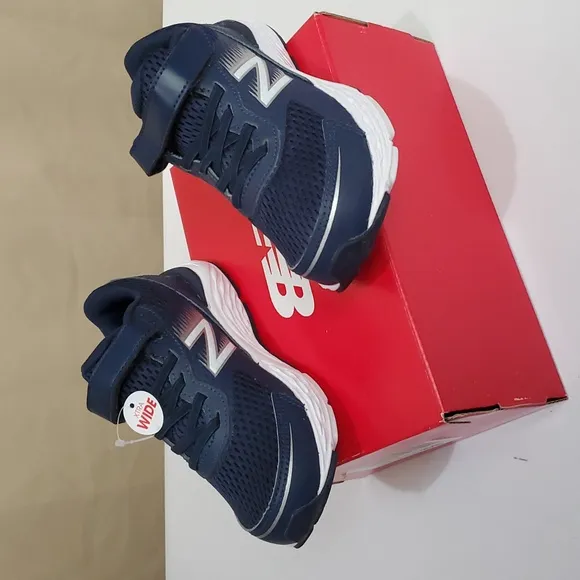 NIB 12.5 X-Wide Little Boys, 680 V6 Velcro Hook &amp; Loop Running Shoe, New Balance