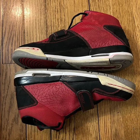 NIKE AIR JORDAN 602661-601 FLIGHT CLUB 90s BLACK RED 2013 SHOES