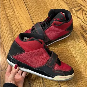 NIKE AIR JORDAN 602661-601 FLIGHT CLUB 90s BLACK RED 2013 SHOES