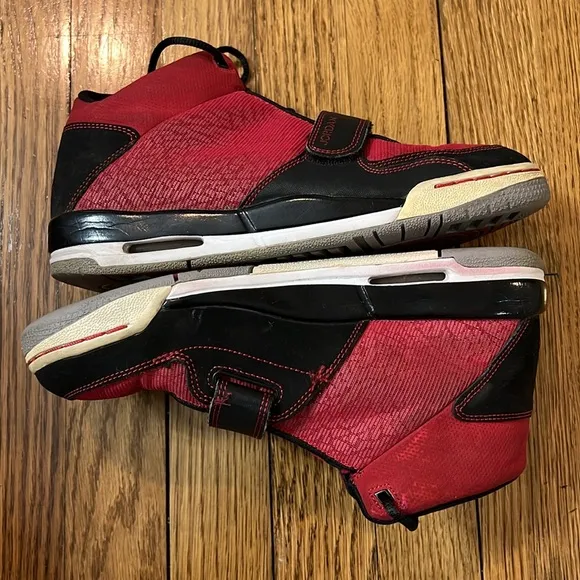 NIKE AIR JORDAN 602661-601 FLIGHT CLUB 90s BLACK RED 2013 SHOES