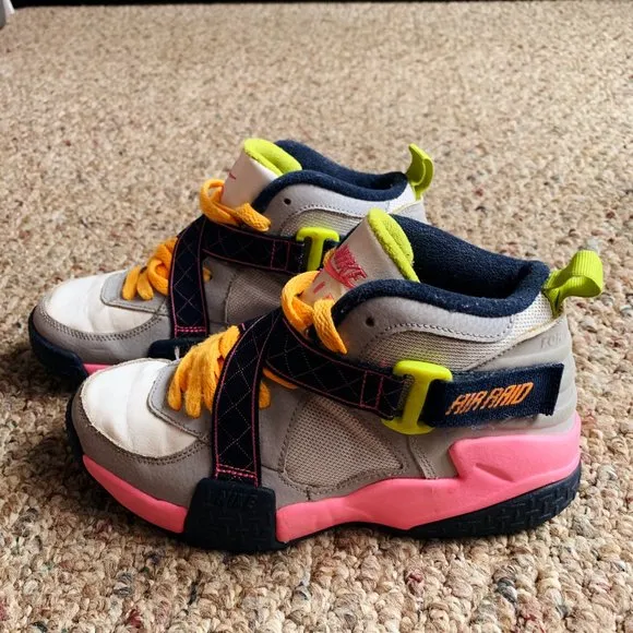 Nike Air Raid Kids Shoes