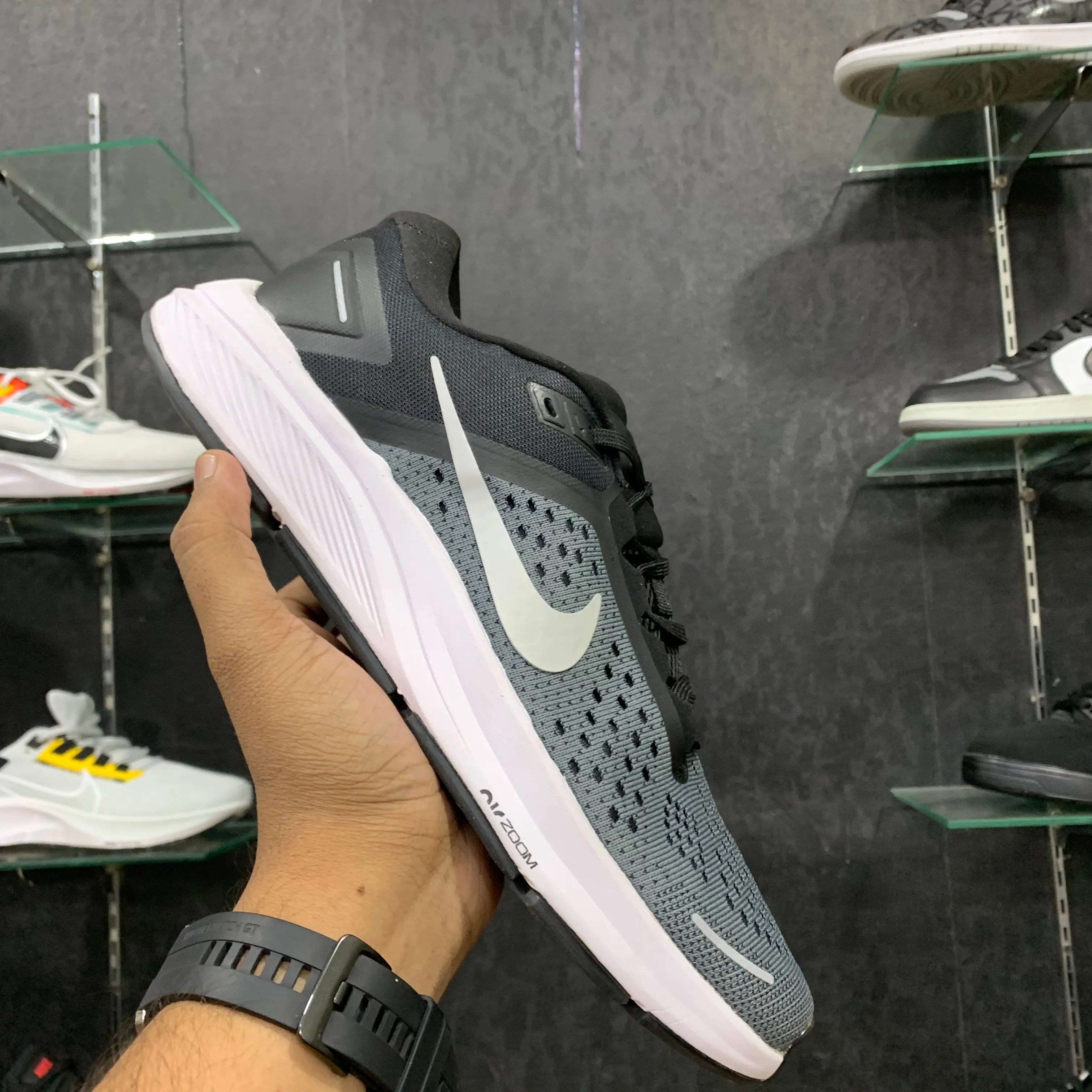 NK Zoom Structure 23 Black Grey