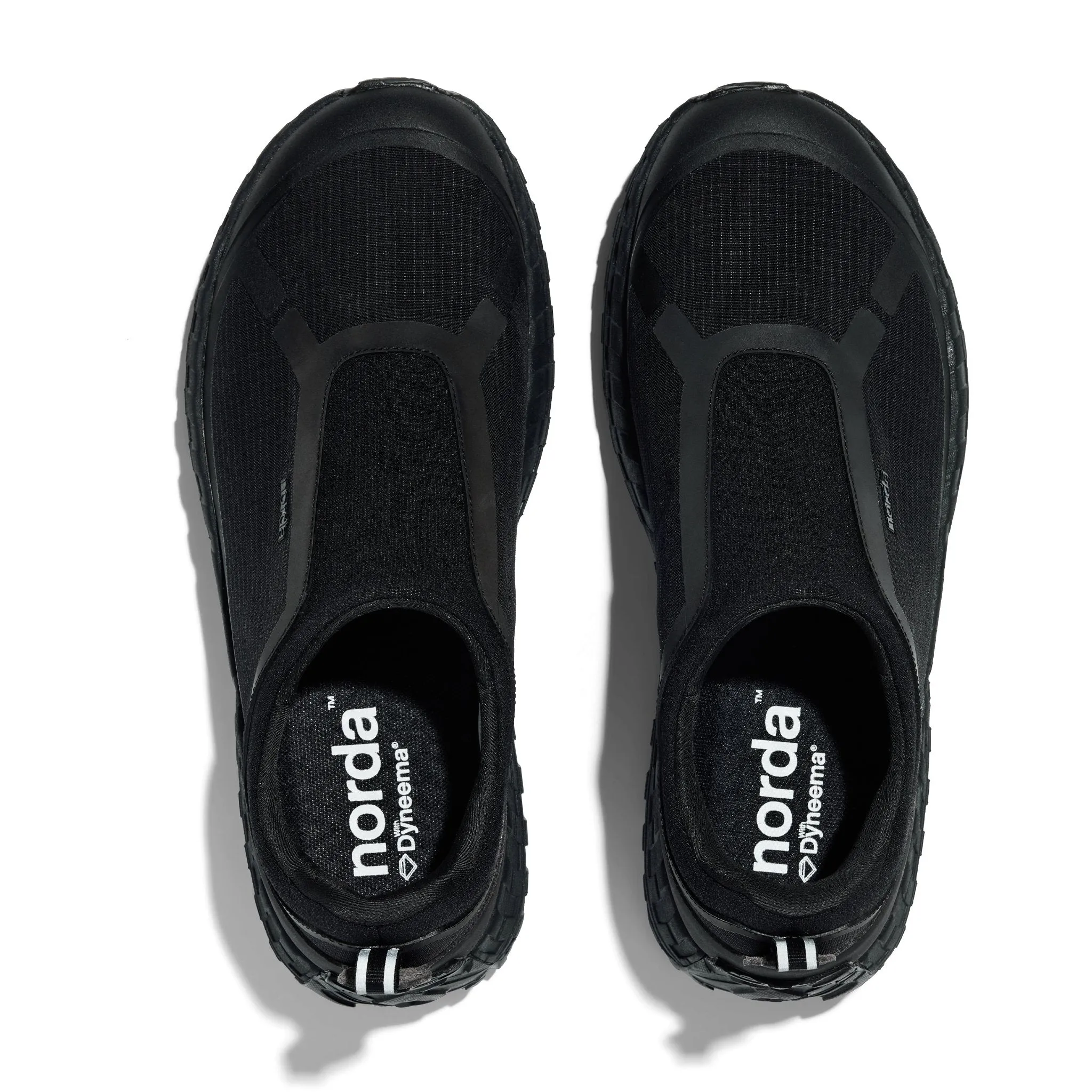 Norda 003 Pitch Black