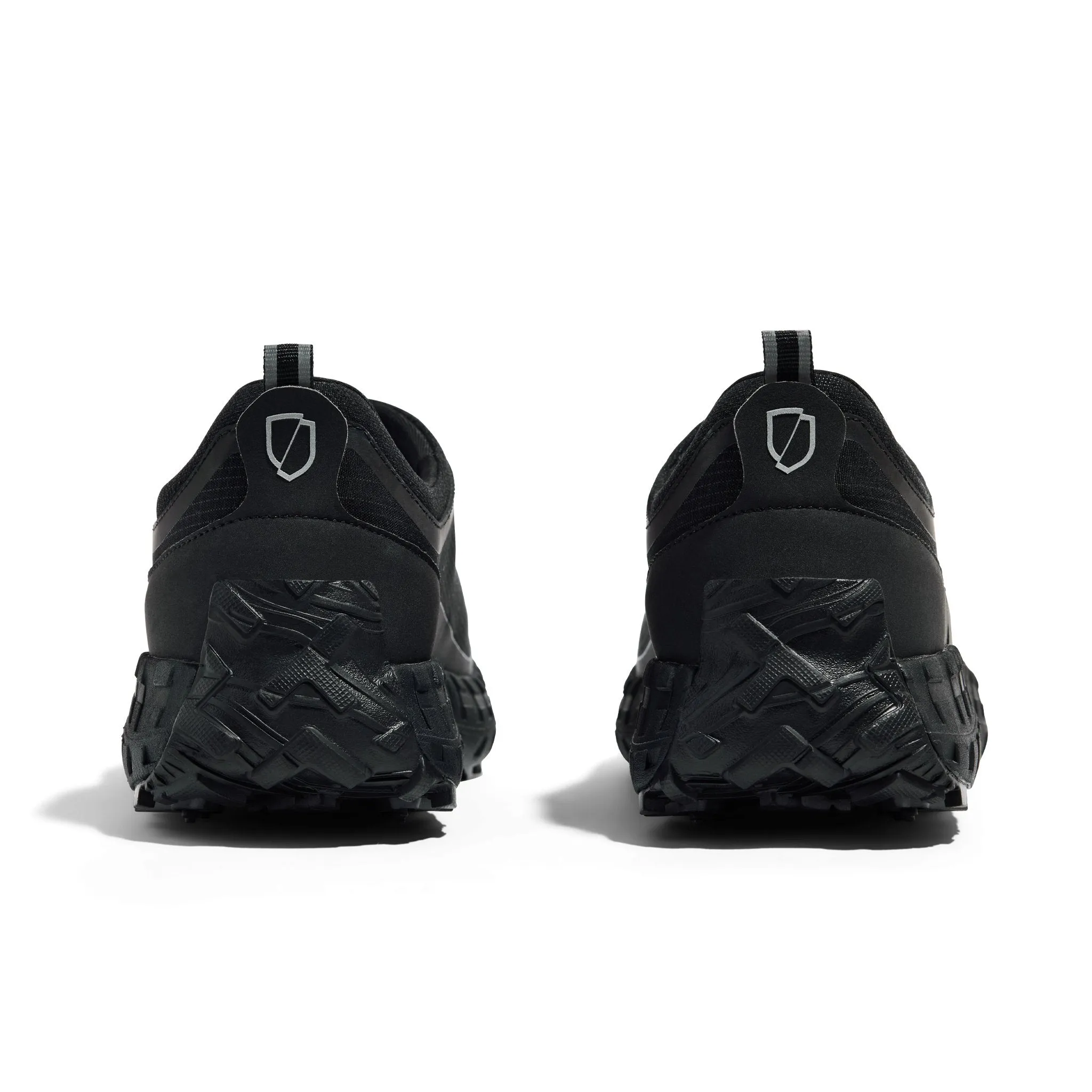 Norda 003 Pitch Black
