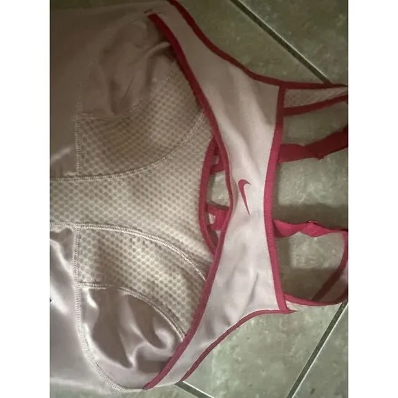NWT $75 Nike Dri Fit S Training Max Support Bra Colorblock High Support