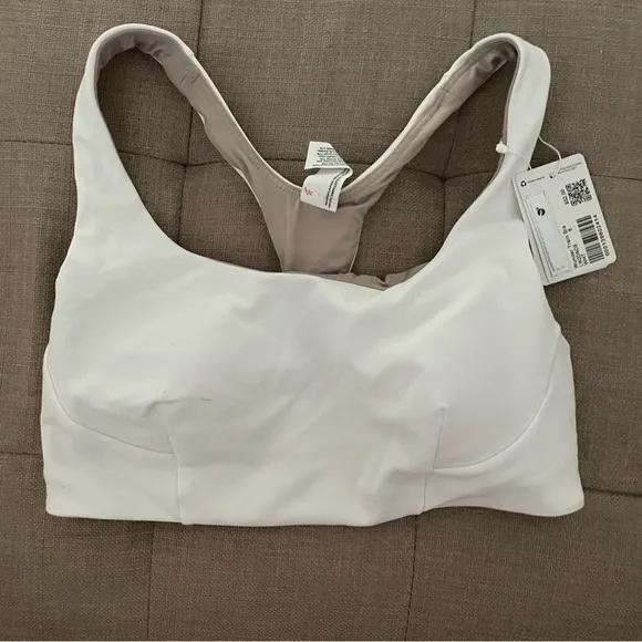 NWT Lululemon Wunder Train Bra Medium Support, C/D Cup, Size 6 White
