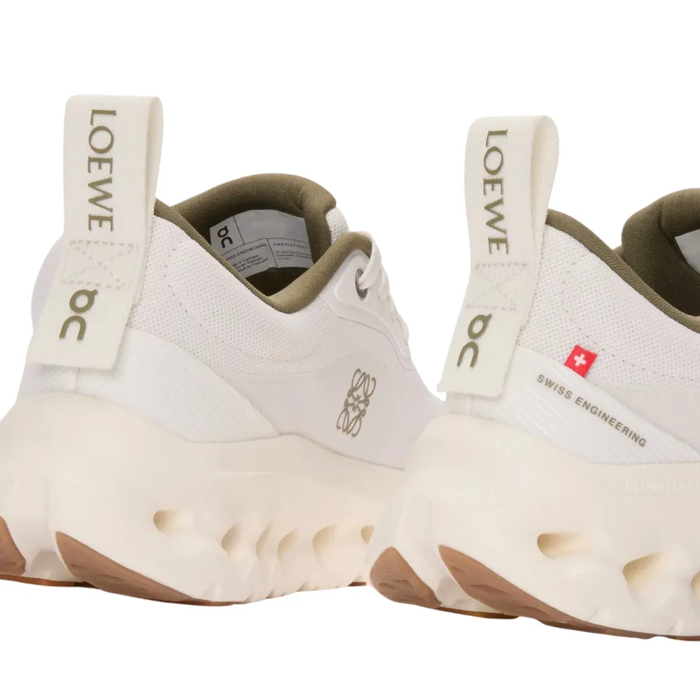 On Running Cloudtilt 2 LOEWE White Khaki