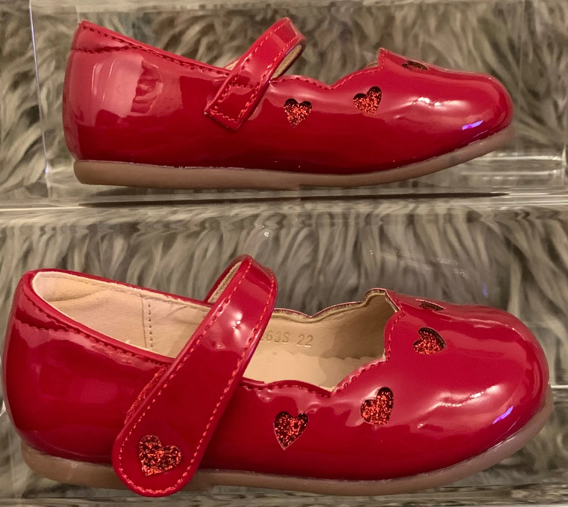 Red Sparkle Heart Shoes - size UK 21