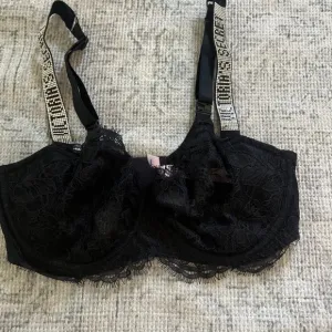 Shine Strap Lace Unlined Bra