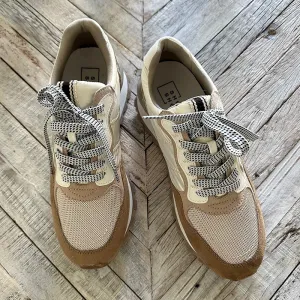 Shushop Phoebe Sneakers