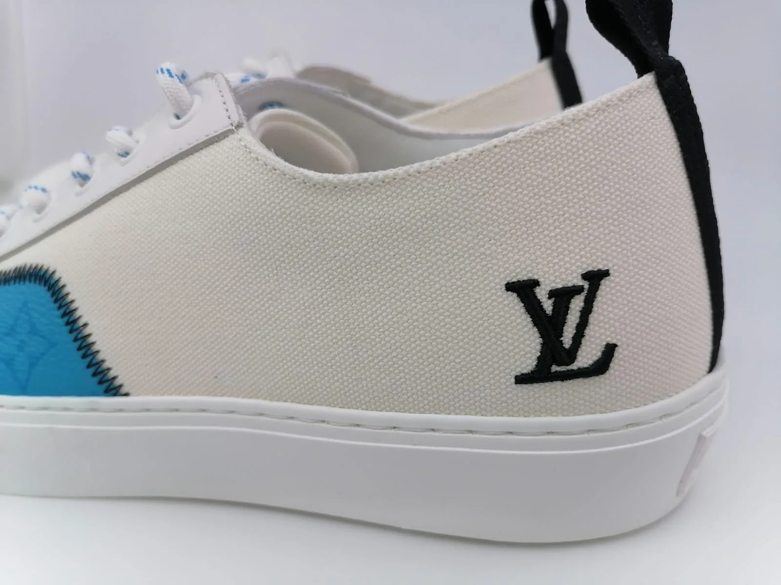 Tattoo Sneaker