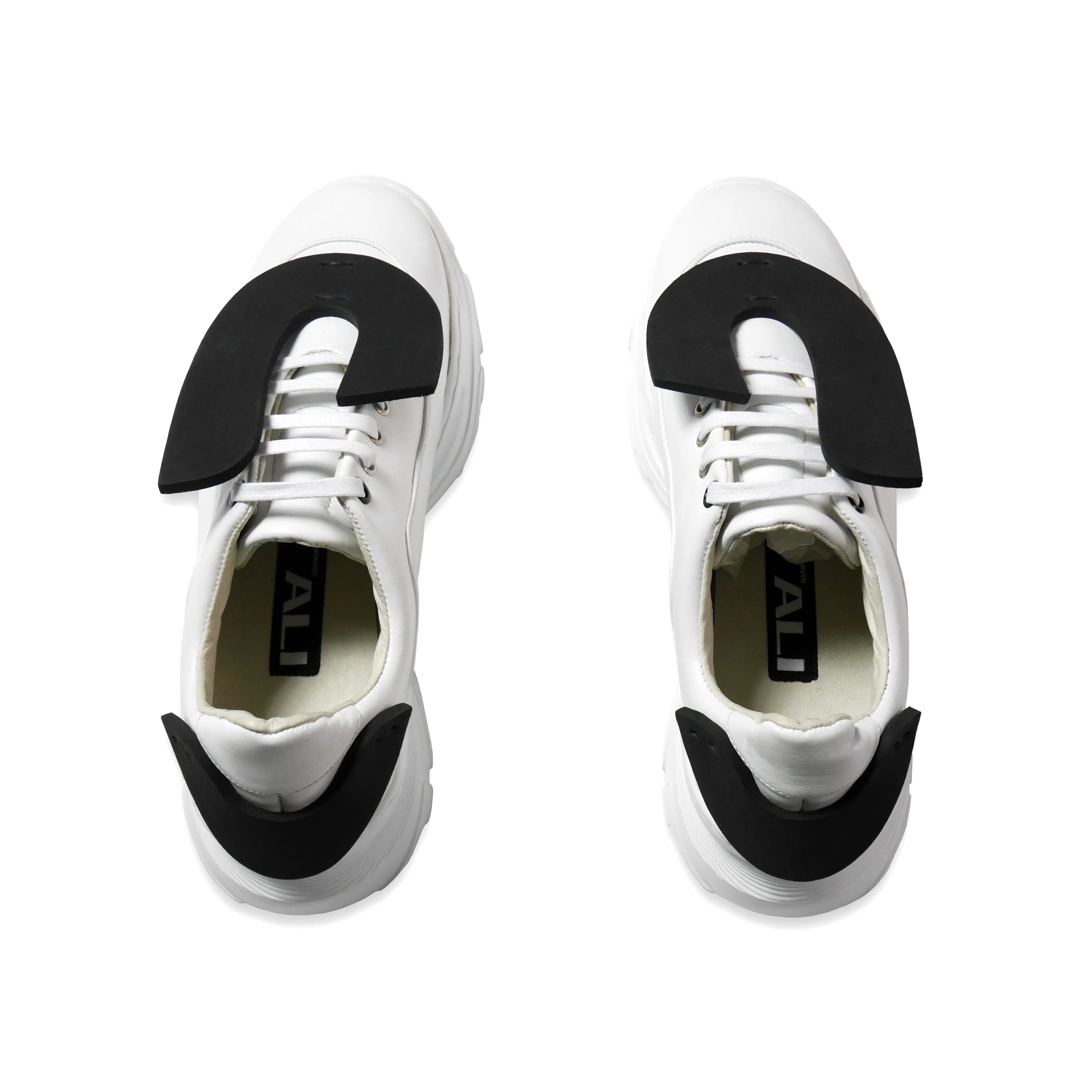 U Disc Sneakers