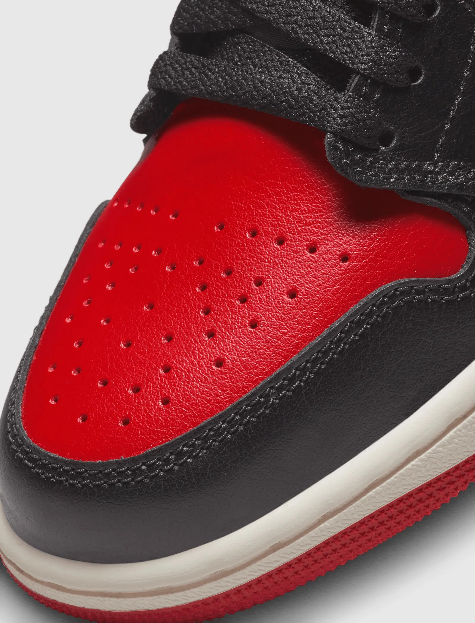 WOMEN'S AIR JORDAN 1 LOW "BRED/SAIL"