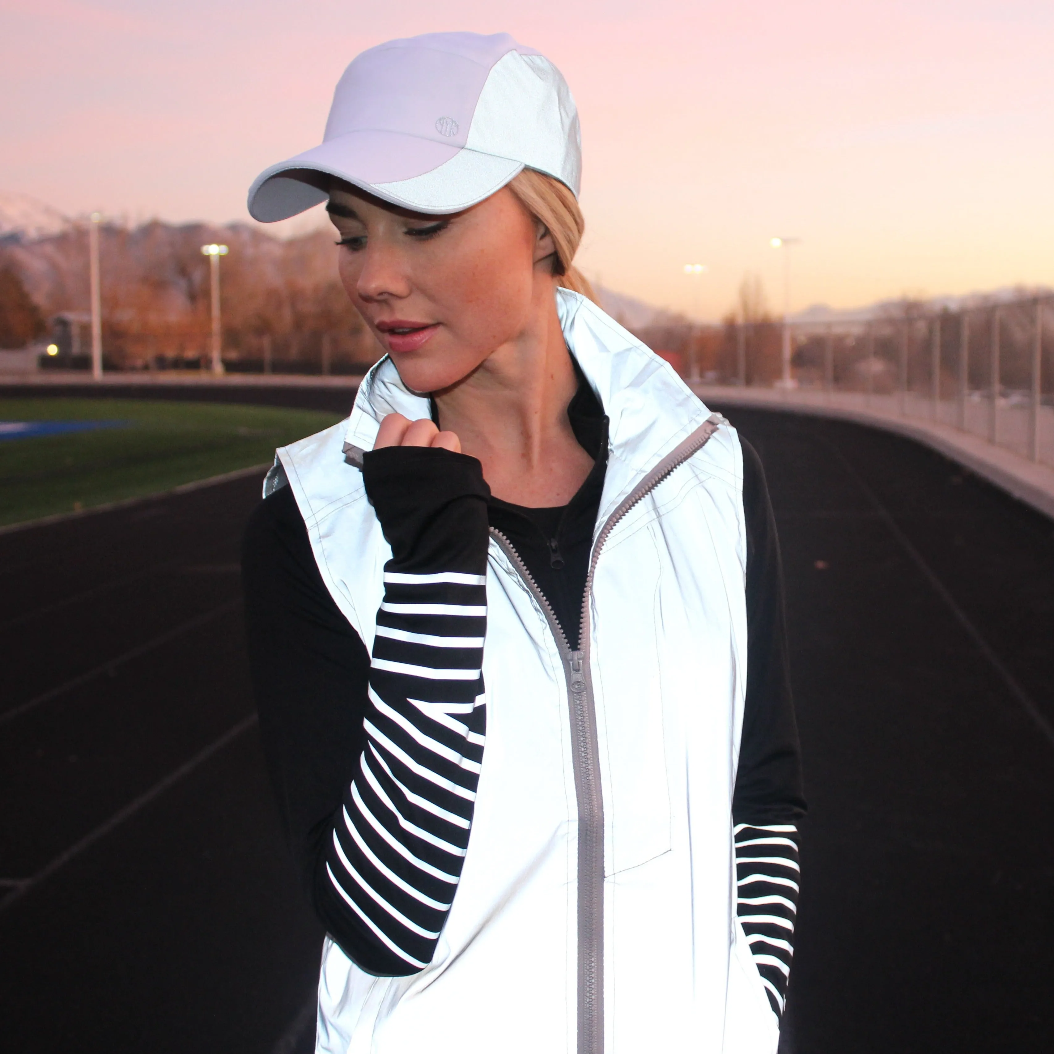 WOMEN'S FULLY REFLECTIVE LIGHTWEIGHT VEST