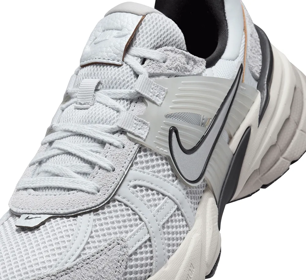 Womens Nike V2K Run