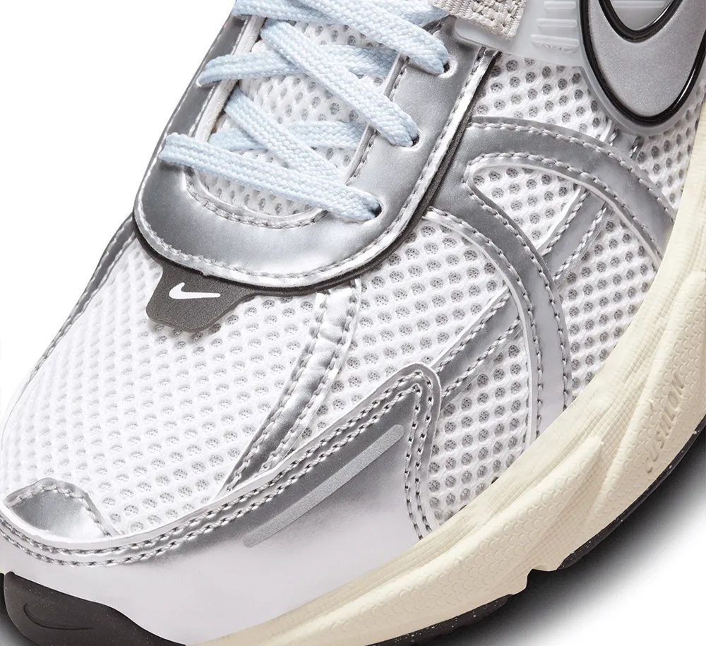 Womens Nike V2K Run